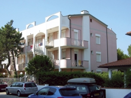Apartmán pro 5 osob, 150m od pláže, parkování před objektem